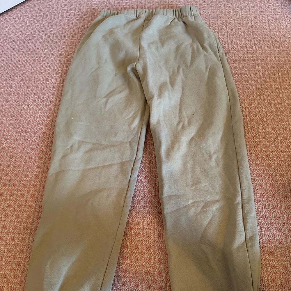Brandy Melville Rosa green sweatpants